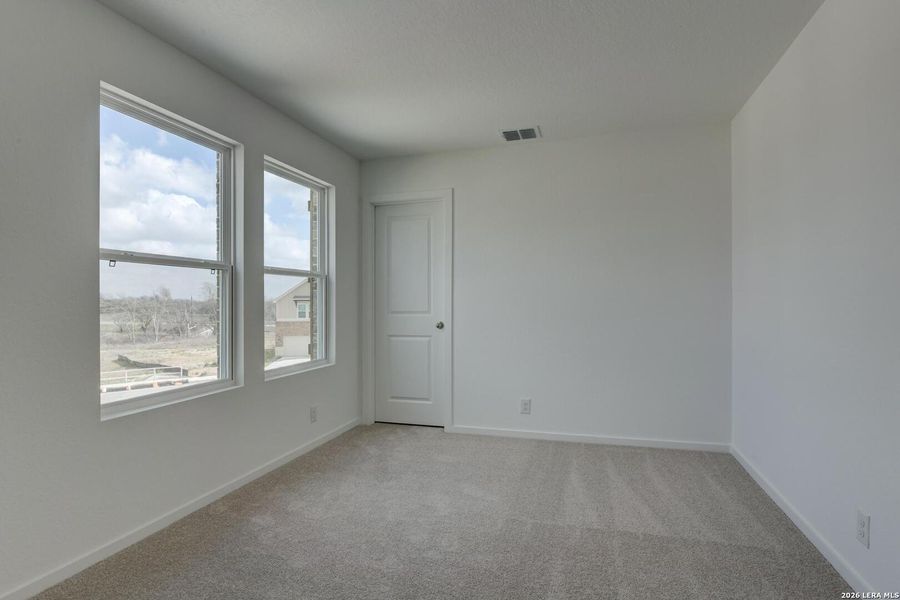 Spacious, unfurnished interior of a new home in Hennersby Hollow, San Antonio (Image 17). Spacious, unfurnished interior of a new home in Hennersby Hollow, San Antonio (Image 17).
