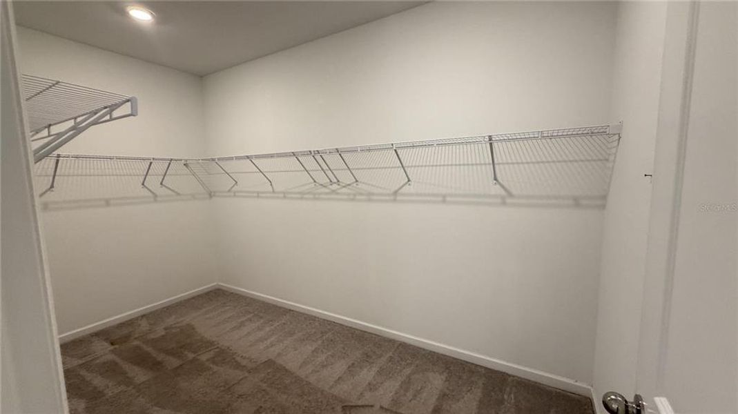 Spacious, unfurnished interior of a new home in Grand Park North, Dunnellon (Image 19).