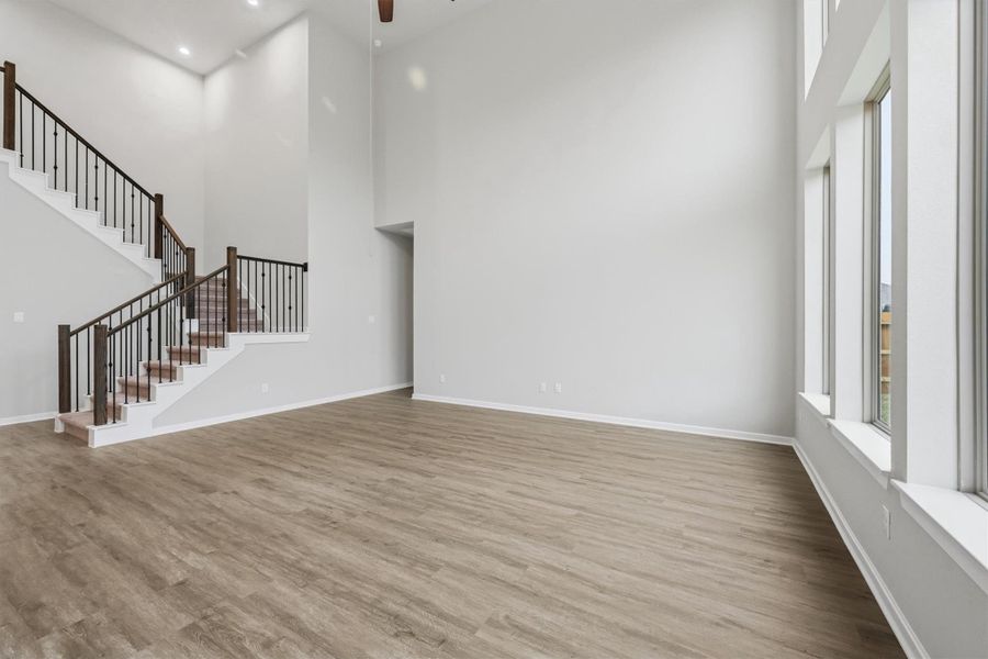 Spacious, unfurnished interior of a new home in Canterra Creek  60', Iowa Colony (Image 32).