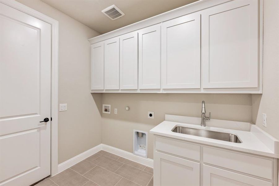 Furnished interior view inside a new home in Rockwood 90, Mansfield (Image 15). Furnished interior view inside a new home in Rockwood 90, Mansfield (Image 15).