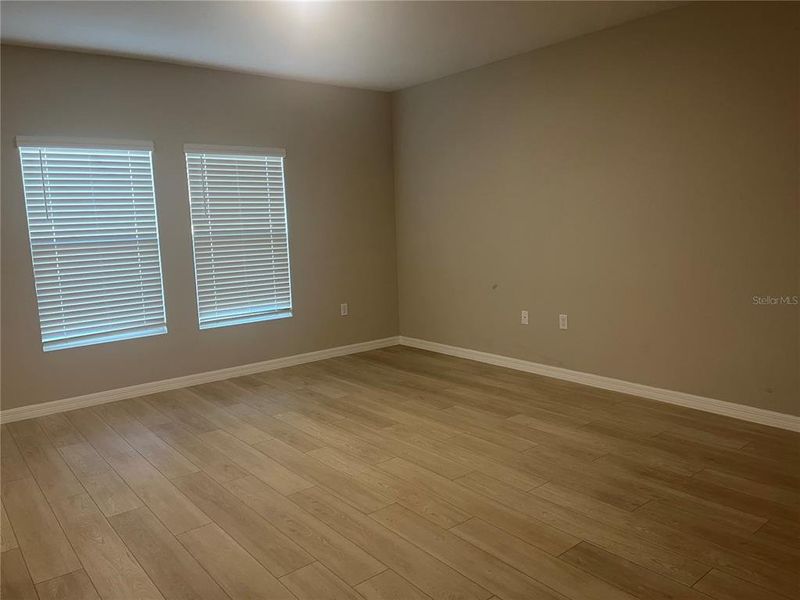 Spacious, unfurnished interior of a new home in Pasadena Point, Wesley Chapel (Image 25).