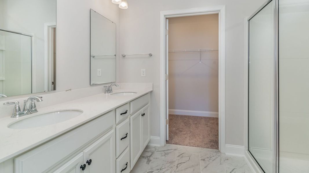 Furnished interior view inside a new home in Rolling Hills, Bolivia (Image 6).