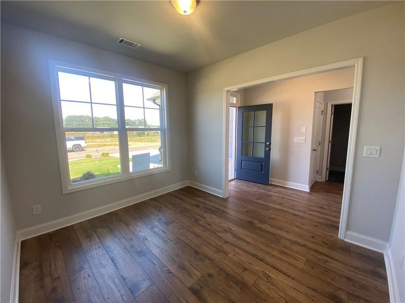 Spacious, unfurnished interior of a new home in , Jefferson (Image 37).