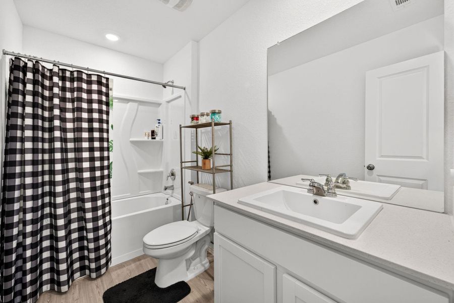 Furnished interior view inside a new home in Elm Creek, Elgin (Image 29).