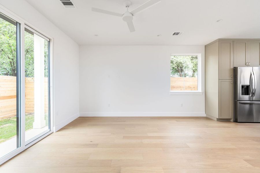 Spacious, unfurnished interior of a new home in , Austin (Image 23).