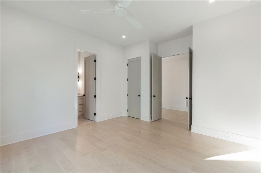 Spacious, unfurnished interior of a new home in , Atlanta (Image 38).