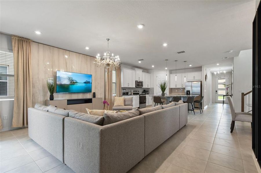 Furnished interior view inside a new home in , Kissimmee (Image 17).