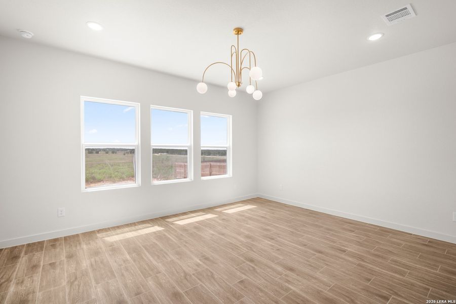 Spacious, unfurnished interior of a new home in , La Vernia (Image 15).