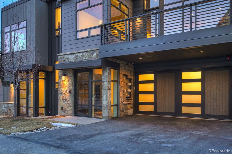 Condo located in Frisco, CO showcasing its design and architecture (Image 30).