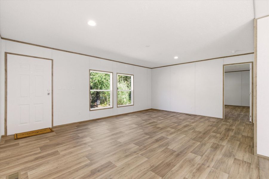 Spacious, unfurnished interior of a new home in , Goose Creek (Image 21).