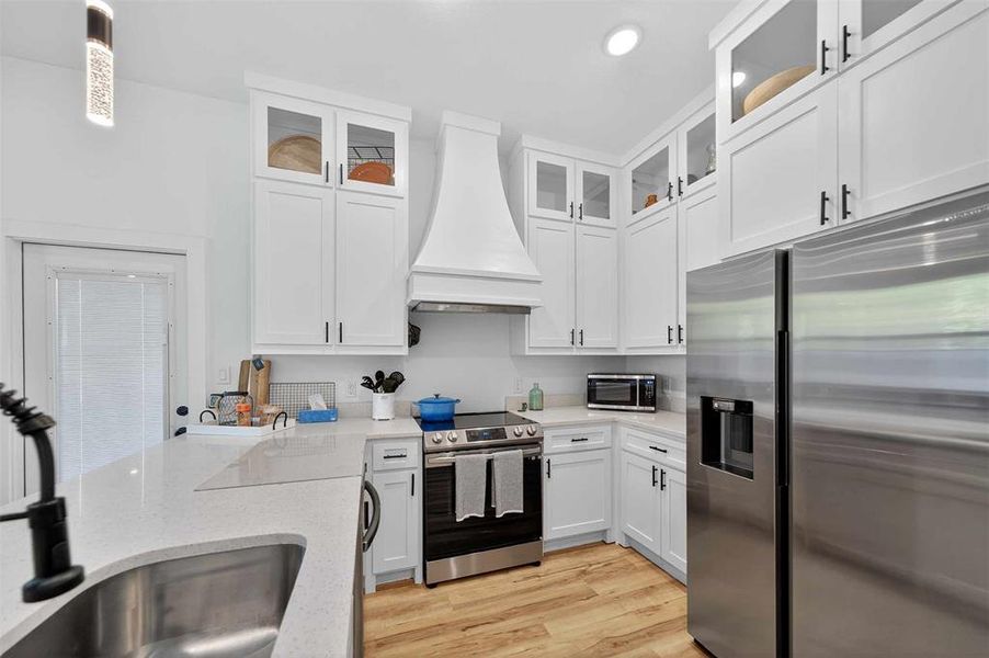 Furnished interior view inside a new home in , Payne Springs (Image 26). Furnished interior view inside a new home in , Payne Springs (Image 26).