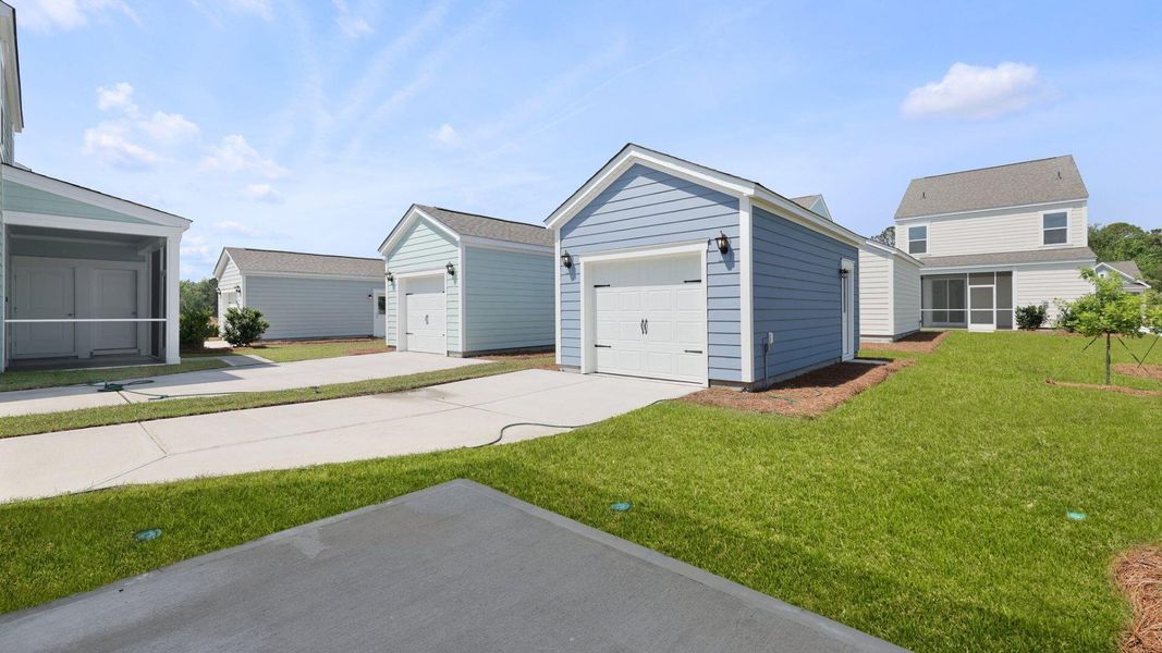 Exterior details and patio area of a home in Sheep Island, Summerville (Image 26).