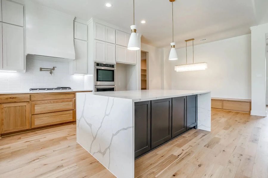 Representative furnished interior of a home built from the The Colin by Elmwood Custom Homes in Aledo Heights, Aledo (Image 33).