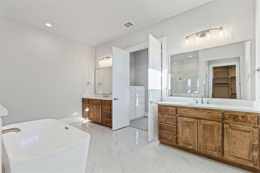Furnished interior view inside a new home in , Weatherford (Image 11).