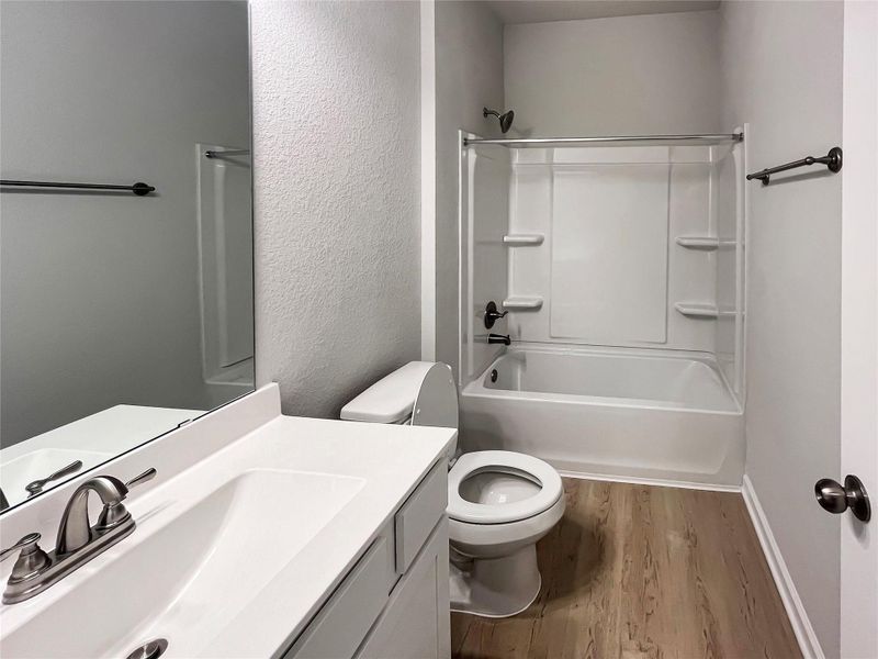 The Oakshire II- Hall Bath The Oakshire II- Hall Bath