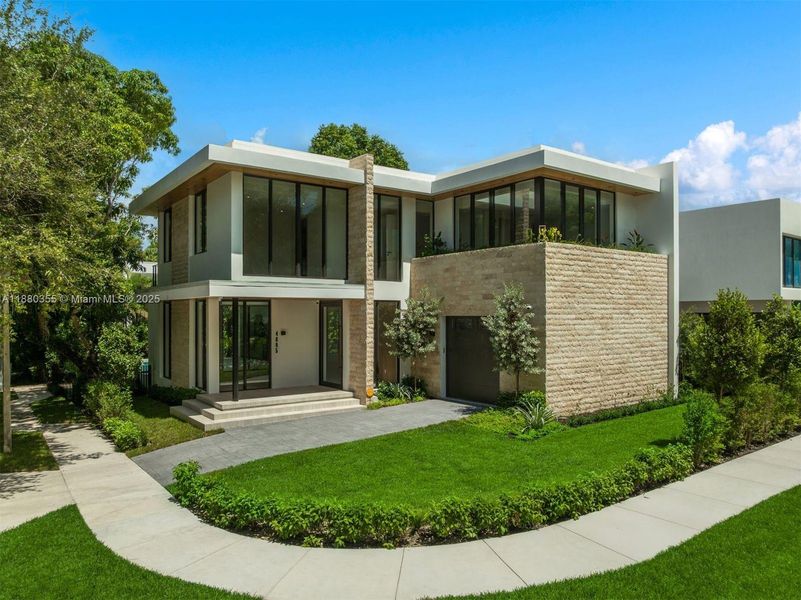 Image 22 of a home in .