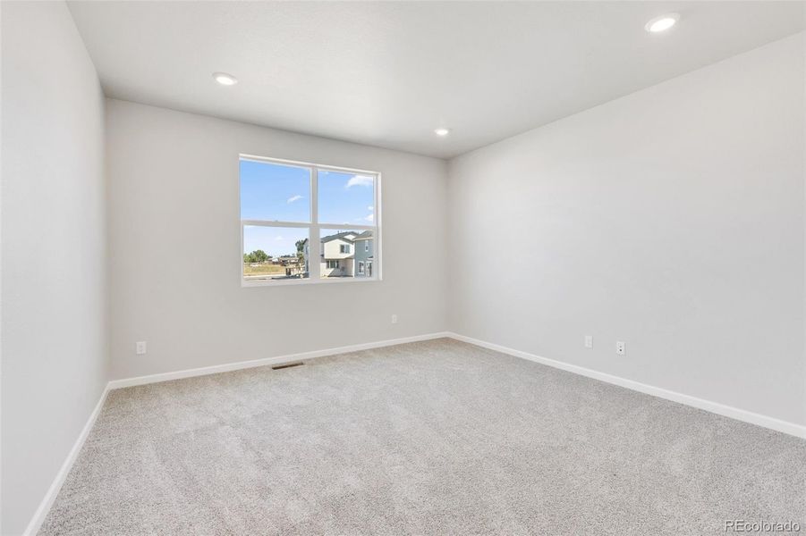 Spacious, unfurnished interior of a new home in Cherry Meadows, Brighton (Image 30).