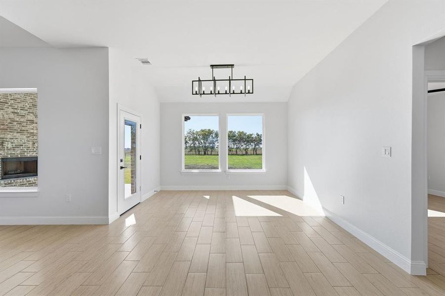 Spacious, unfurnished interior of a new home in , Sanger (Image 20).