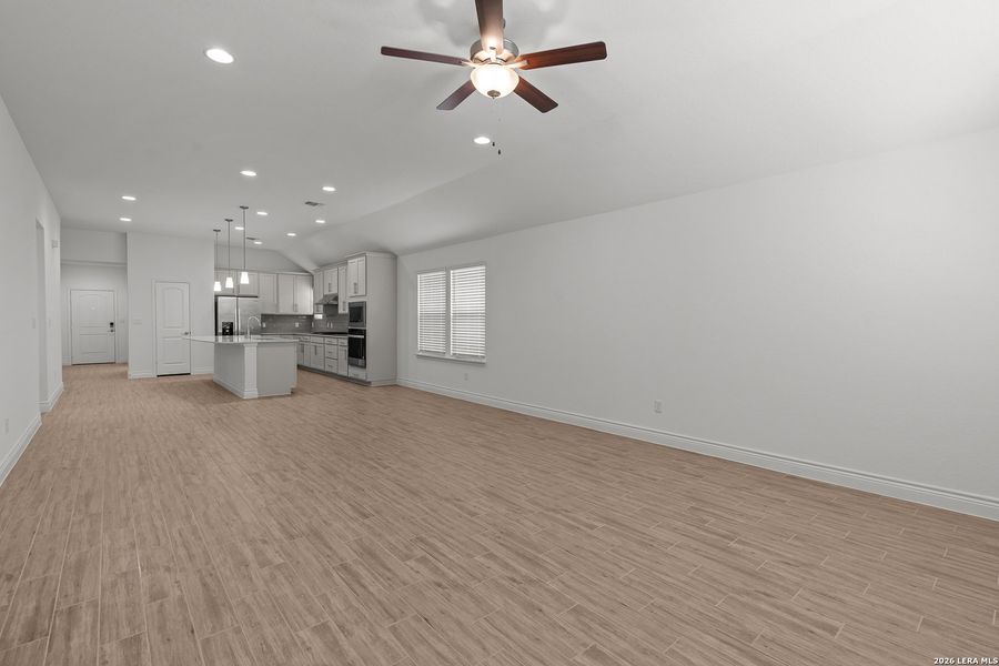 Spacious, unfurnished interior of a new home in Legacy at Lake Dunlap, New Braunfels (Image 27).