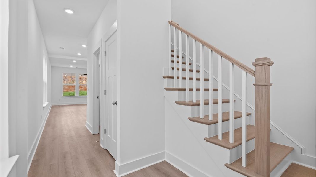Established style and superior craftsmanship evident from the hardwood foyer entry at this single-family home in Moore, SC