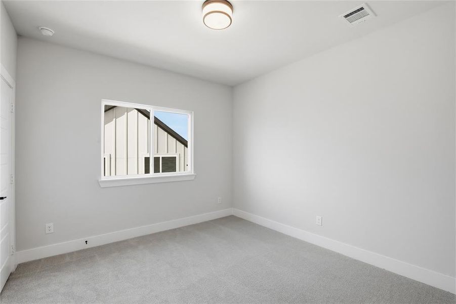 Spacious, unfurnished interior of a new home in Talon Hills, Fort Worth (Image 29).