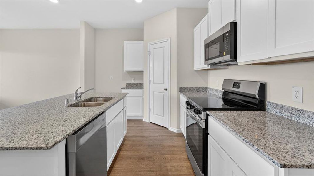 Furnished interior view inside a new home in Forestbrook Estates, Paris (Image 9).