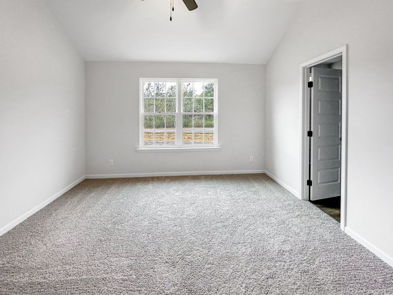 Spacious, unfurnished interior of a new home in Grand Reserve, Hinesville (Image 18).