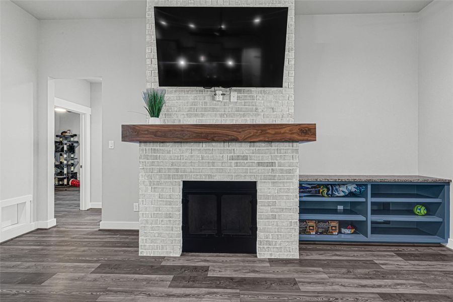 Furnished interior view inside a new home in , Alvin (Image 27).