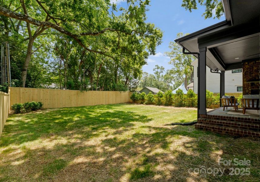 Exterior details and patio area of a home in , Charlotte (Image 3).