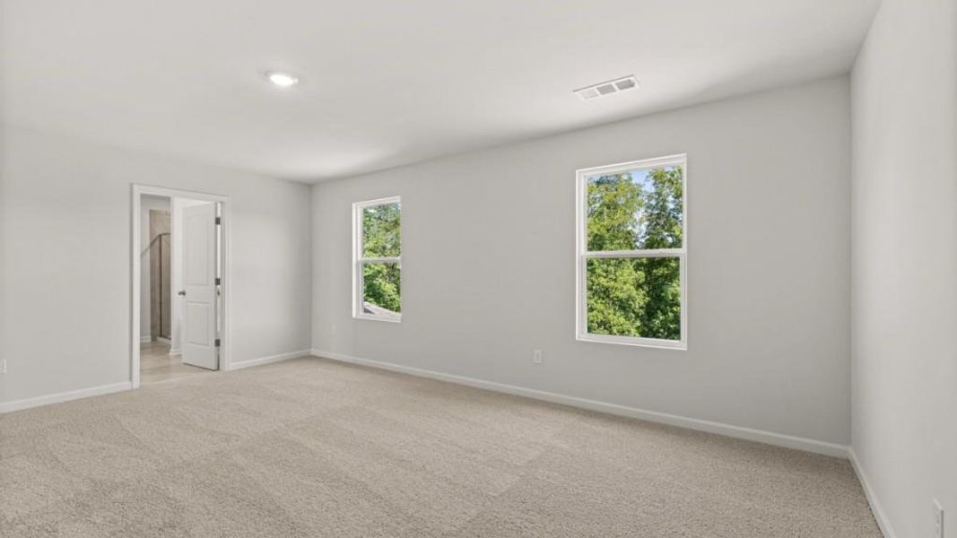 Spacious, unfurnished interior of a new home in Falcon Landing, Gainesville (Image 13).