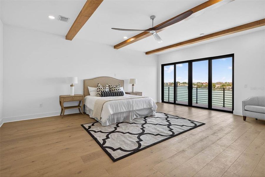 Furnished interior view inside a new home in , Treasure Island (Image 9).