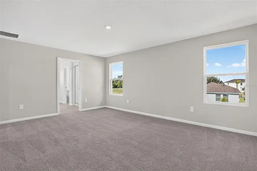 Spacious, unfurnished interior of a new home in Sanderling, Palmetto (Image 30).