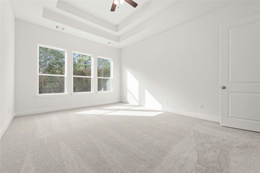 Spacious, unfurnished interior of a new home in Kresston, Montgomery (Image 15).