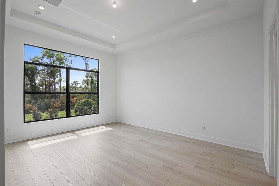 Spacious, unfurnished interior of a new home in Cove Royale, Stuart (Image 21). Spacious, unfurnished interior of a new home in Cove Royale, Stuart (Image 21).