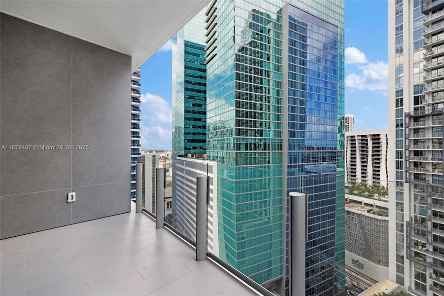 Condo located in Miami, FL showcasing its design and architecture (Image 29). Condo located in Miami, FL showcasing its design and architecture (Image 29).