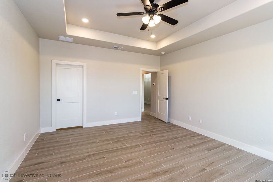 Spacious, unfurnished interior of a new home in , Marion (Image 17).