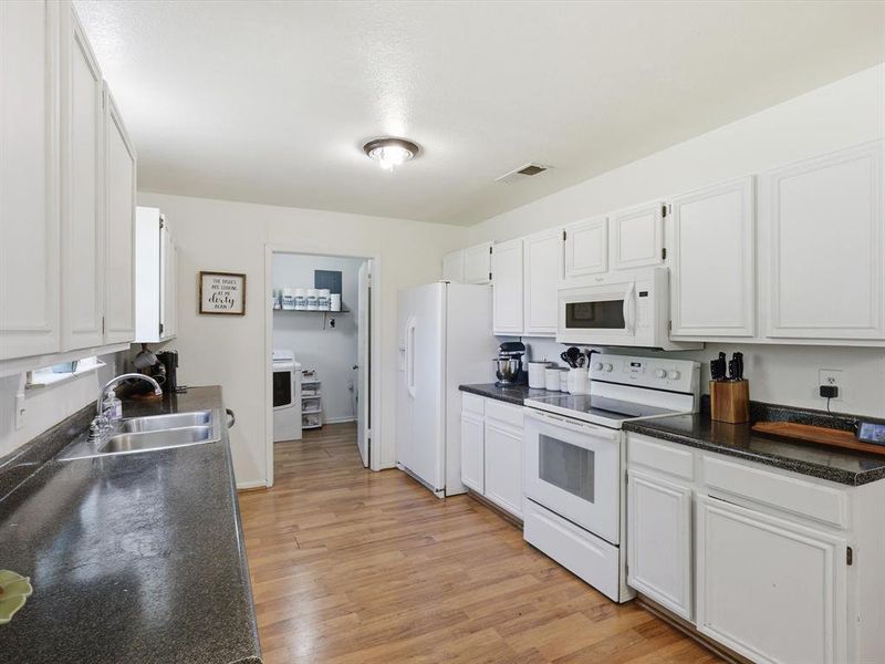 Furnished interior view inside a new home in , Paradise (Image 7).