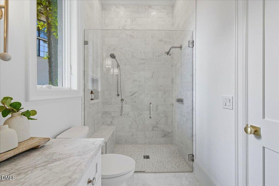 051-1216 Barcroft Pl