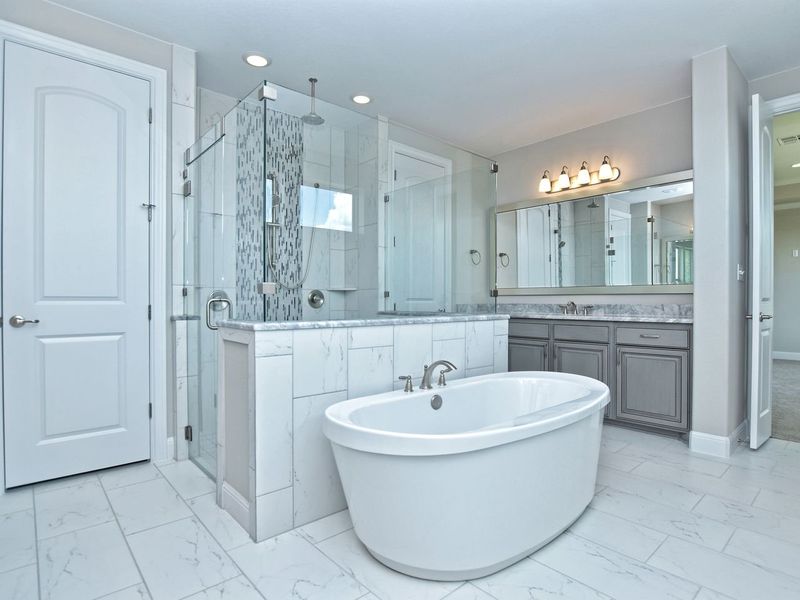 Representative furnished interior of a home built from the Coronado I by Giddens Homes in Clearwater Ranch, Liberty Hill (Image 9).