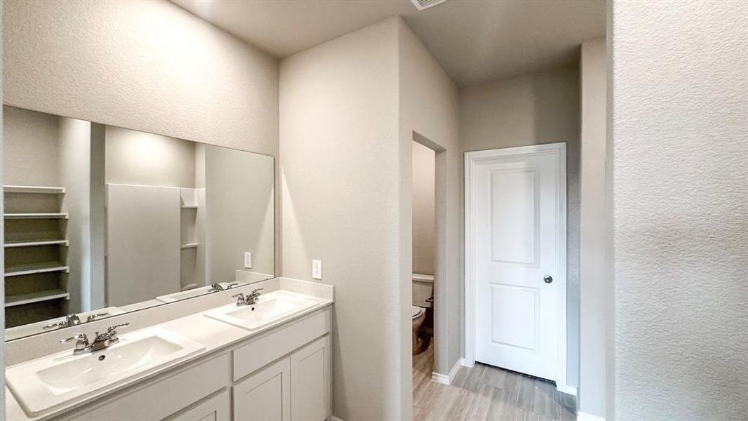 Furnished interior view inside a new home in Sunnycreek, Fort Worth (Image 9). Furnished interior view inside a new home in Sunnycreek, Fort Worth (Image 9).