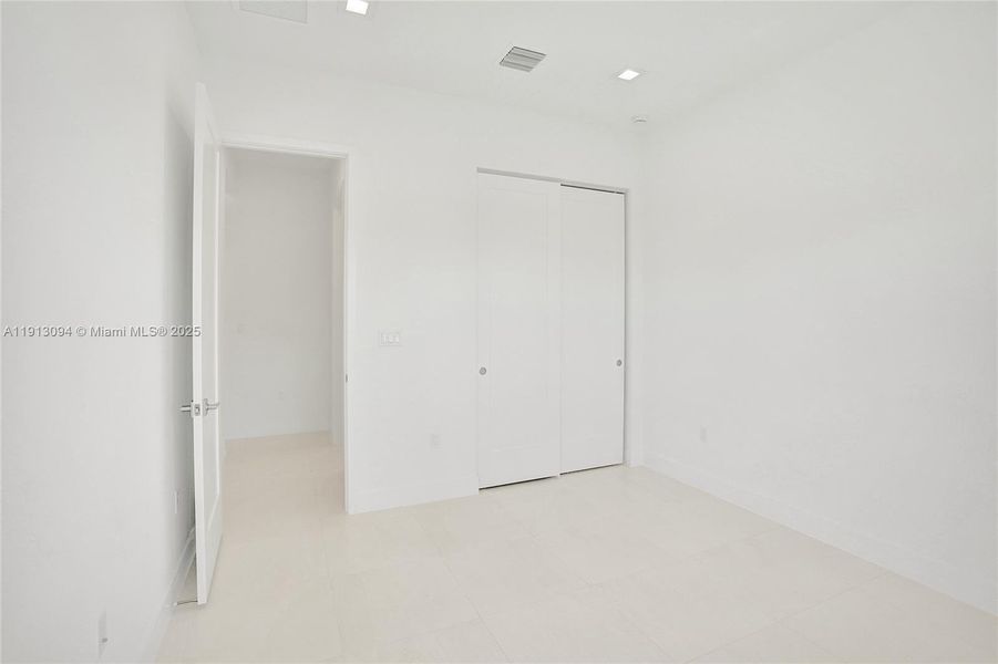 Spacious, unfurnished interior of a new home in Apex at Avenir, Palm Beach Gardens (Image 48).