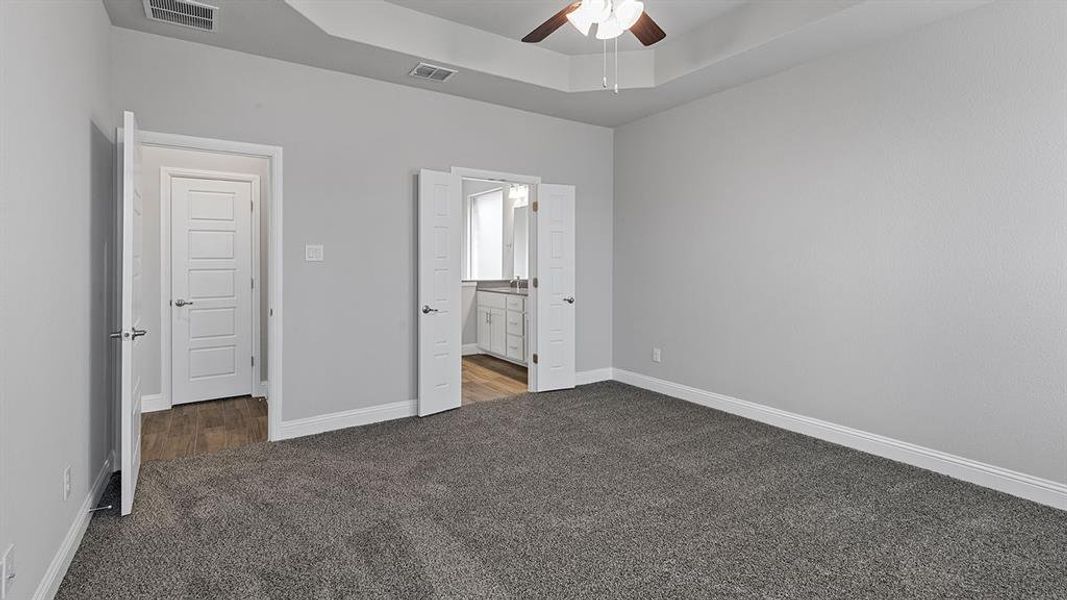 Spacious, unfurnished interior of a new home in Treeline, Justin (Image 18). Spacious, unfurnished interior of a new home in Treeline, Justin (Image 18).