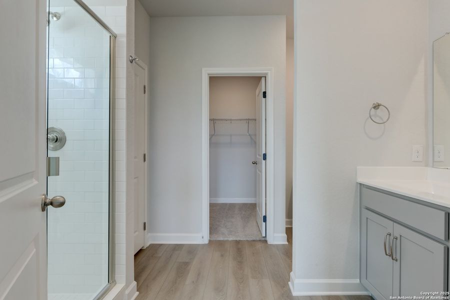 Spacious, unfurnished interior of a new home in Cordova Trails, Seguin (Image 20).