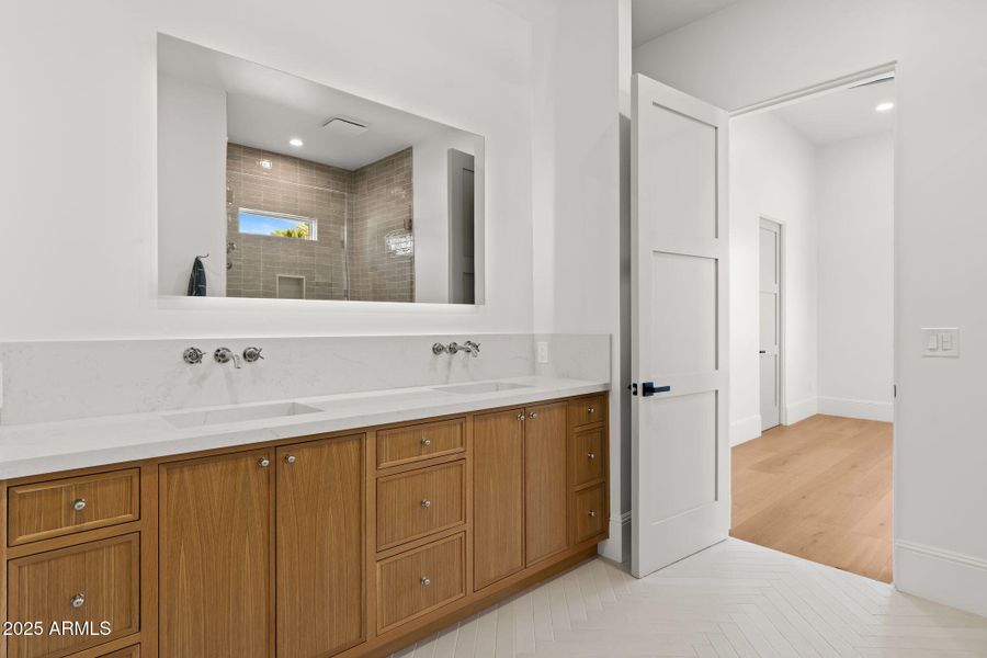 40-web-or-mls-10809-n-82nd-pl 40-web-or-mls-10809-n-82nd-pl