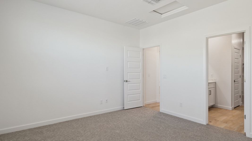 Spacious, unfurnished interior of a new home in The Buttes at Mystic, Peoria (Image 24). Spacious, unfurnished interior of a new home in The Buttes at Mystic, Peoria (Image 24).