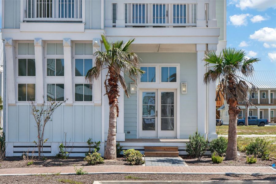 Exterior details and patio area of a home in , Port Aransas (Image 25).