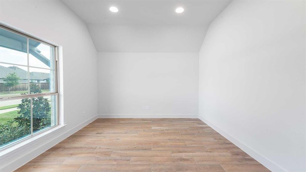 Spacious, unfurnished interior of a new home in Cambridge Crossing 50', Celina (Image 15).