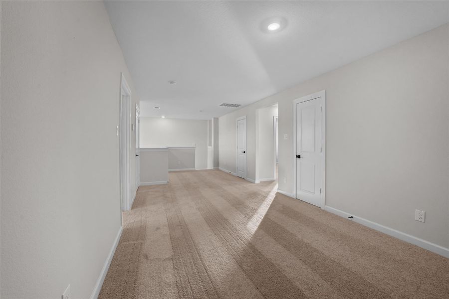 Spacious, unfurnished interior of a new home in Wedgewood Forest, Conroe (Image 8). Spacious, unfurnished interior of a new home in Wedgewood Forest, Conroe (Image 8).