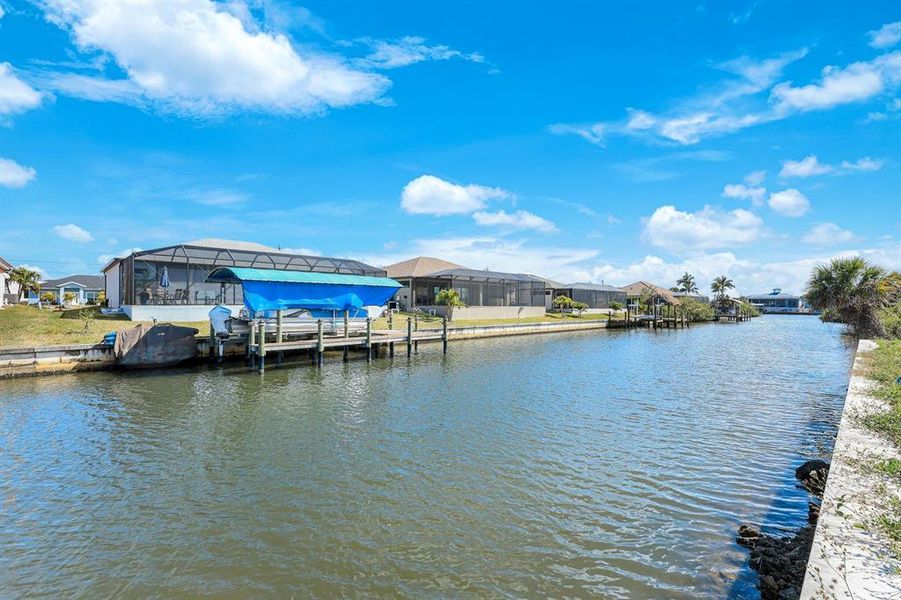 Community amenities in , Cape Coral (Image 25).