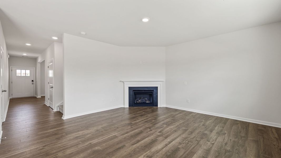 Spacious, unfurnished interior of a new home in Durbin Meadows Traditions, Fountain Inn (Image 15).
